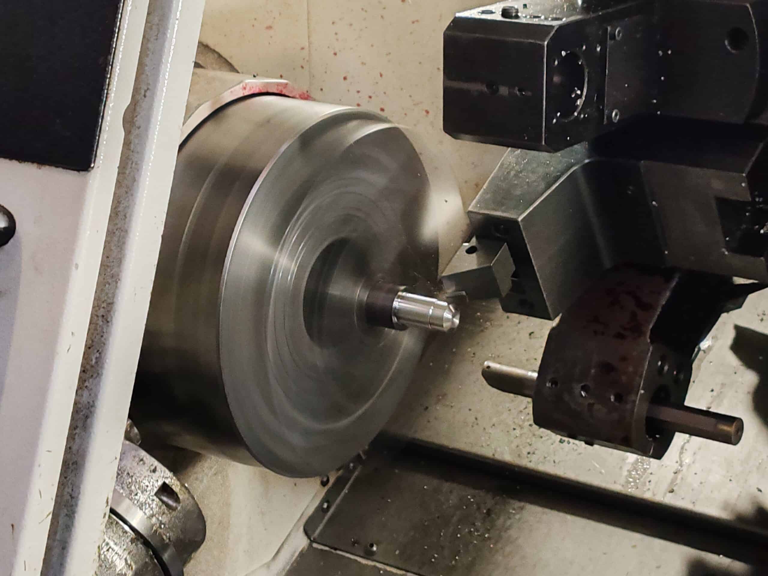 Tournage CNC de pi&egrave;ces m&eacute;caniques chez VFE