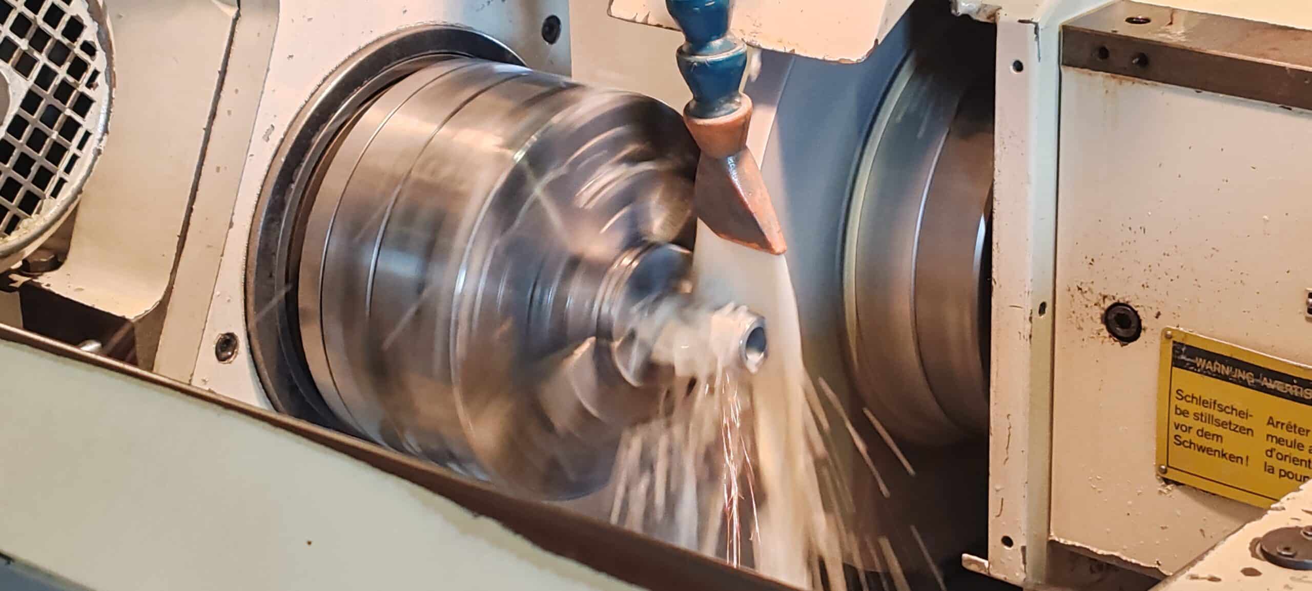 Rectification plane et cylindrique chez VFE