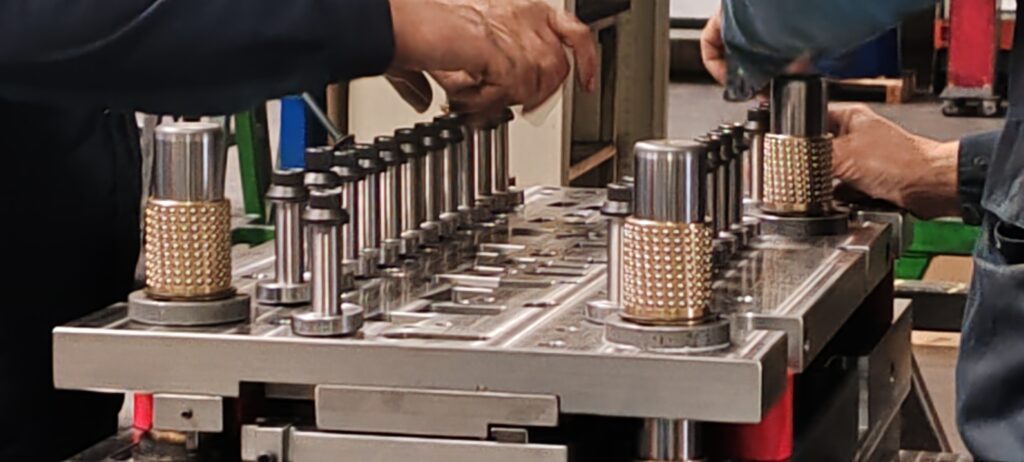 VFE réalise la réparation, la remise en état et la modification d'outillages de presse afin de garantir la continuité de production et prolonger la durée de vie de vos outils industriels.